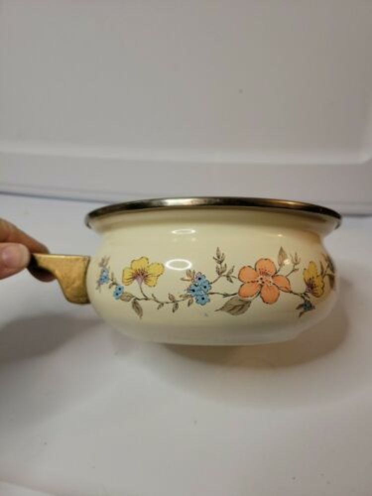 Vintage Retro 6 in Enamelware Cooking Pot W/ Gold Handle Floral - Picture 2 of 14